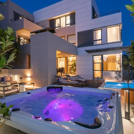 Stunning In With Sauna 马卡尔斯卡