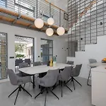 בית נופש Luxurious In With Sauna מאקרסקה