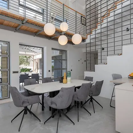 Holiday home Amazing In With Kitchen Makarska