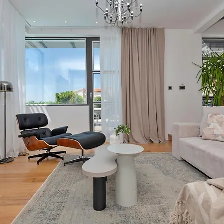 Stunning In With Sauna Makarska