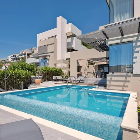 Holiday home Amazing In With Kitchen Makarska