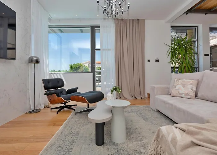 Stunning In With Sauna מאקרסקה