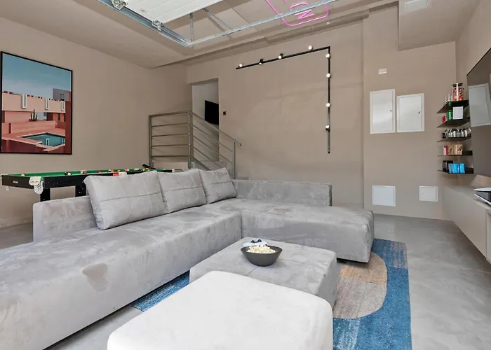 Stunning In With Sauna מאקרסקה