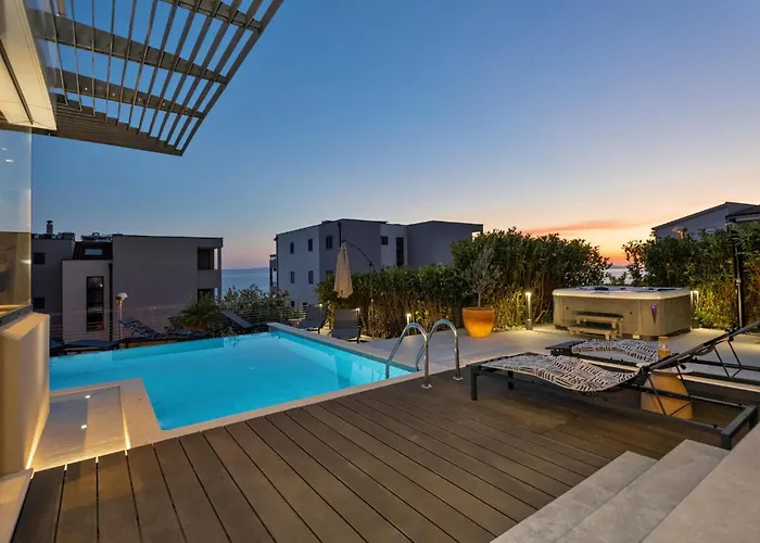 Stunning In With Sauna Feriehus Makarska