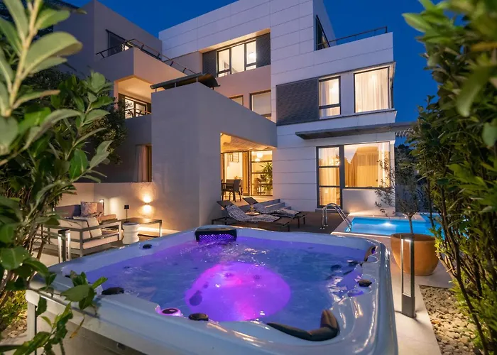 Stunning In With Sauna Makarska